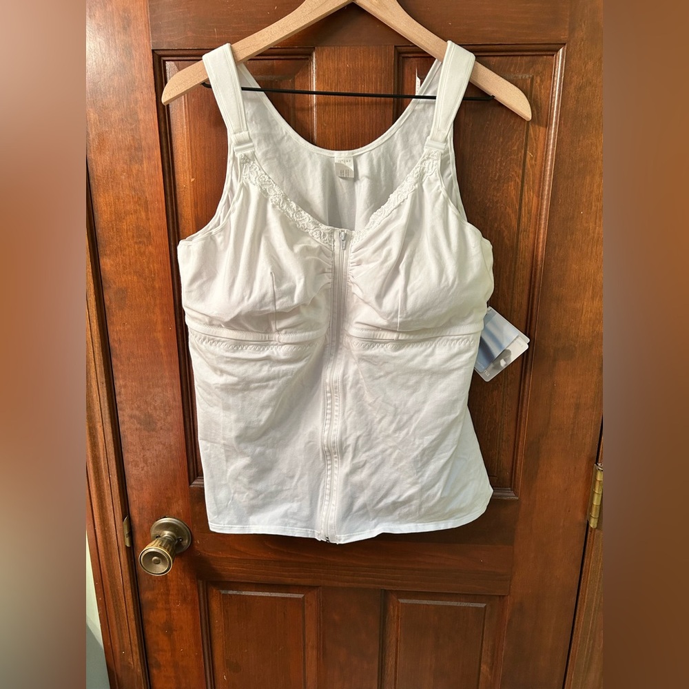 Amoena Hannah NWT White Zip front Support Long line Bra. Size 2 XL